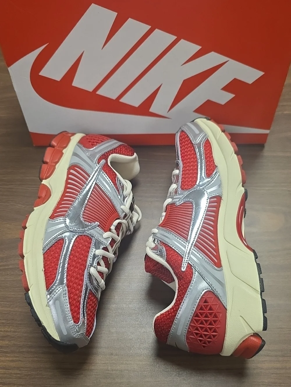 Nike Zoom Vomero 5 Running Shoes Gym Red/Chrome IM3486-600 Men's 11 New
